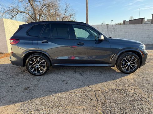 Used 2022 BMW X5 M50i w/ Premium Package image 8
