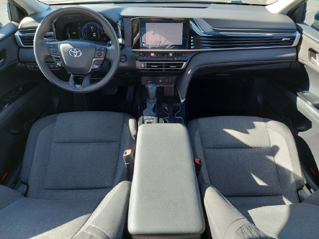 Used 2025 Toyota Camry LE FWD image 3