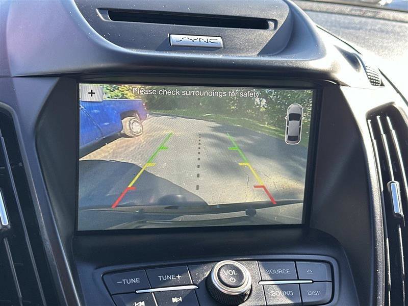 Used 2017 Ford Escape SE w/ Equipment Group 201A FWD image 18