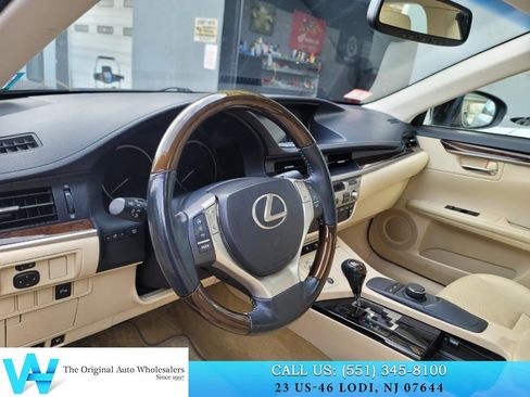 Used 2013 Lexus ES 350 image 10