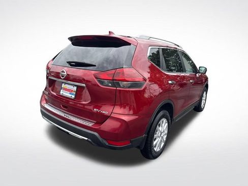 Used 2018 Nissan Rogue SV w/ Sun & Sound Touring Package AWD/4WD image 5