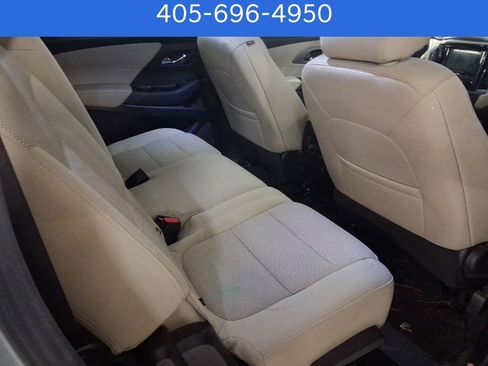 Used 2023 Chevrolet Traverse LS w/ Safety Package image 10