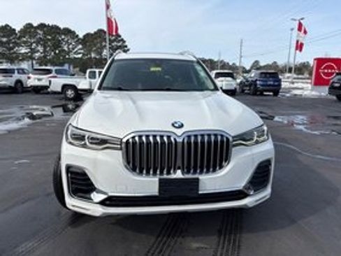 Used 2020 BMW X7 xDrive40i w/ Cold Weather Package image 2
