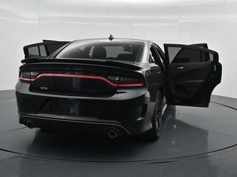 Used 2022 Dodge Charger R/T w/ Blacktop Package RWD image 35