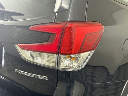 Used 2023 Subaru Forester Premium AWD/4WD image 34