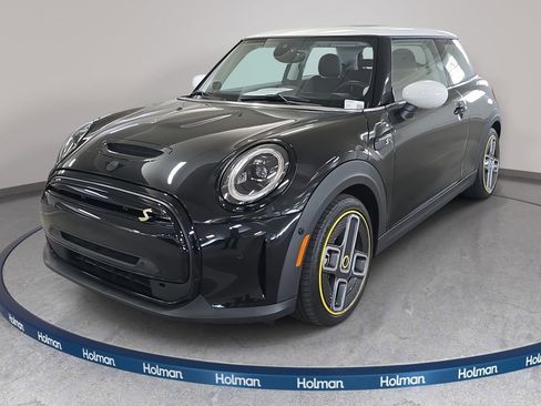 Used 2024 MINI Cooper SE image 1