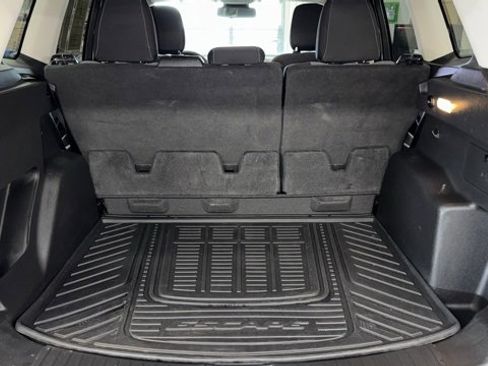 Used 2018 Ford Escape SE w/ Ford Safe & Smart Package image 10