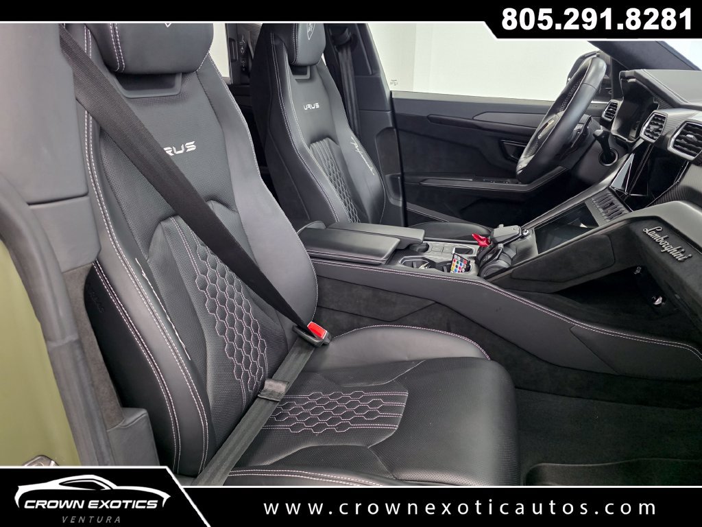 Used 2024 Lamborghini Urus Performante AWD/4WD image 13