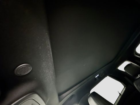 Used 2020 Ford Explorer XLT w/ Equipment Group 202A image 27