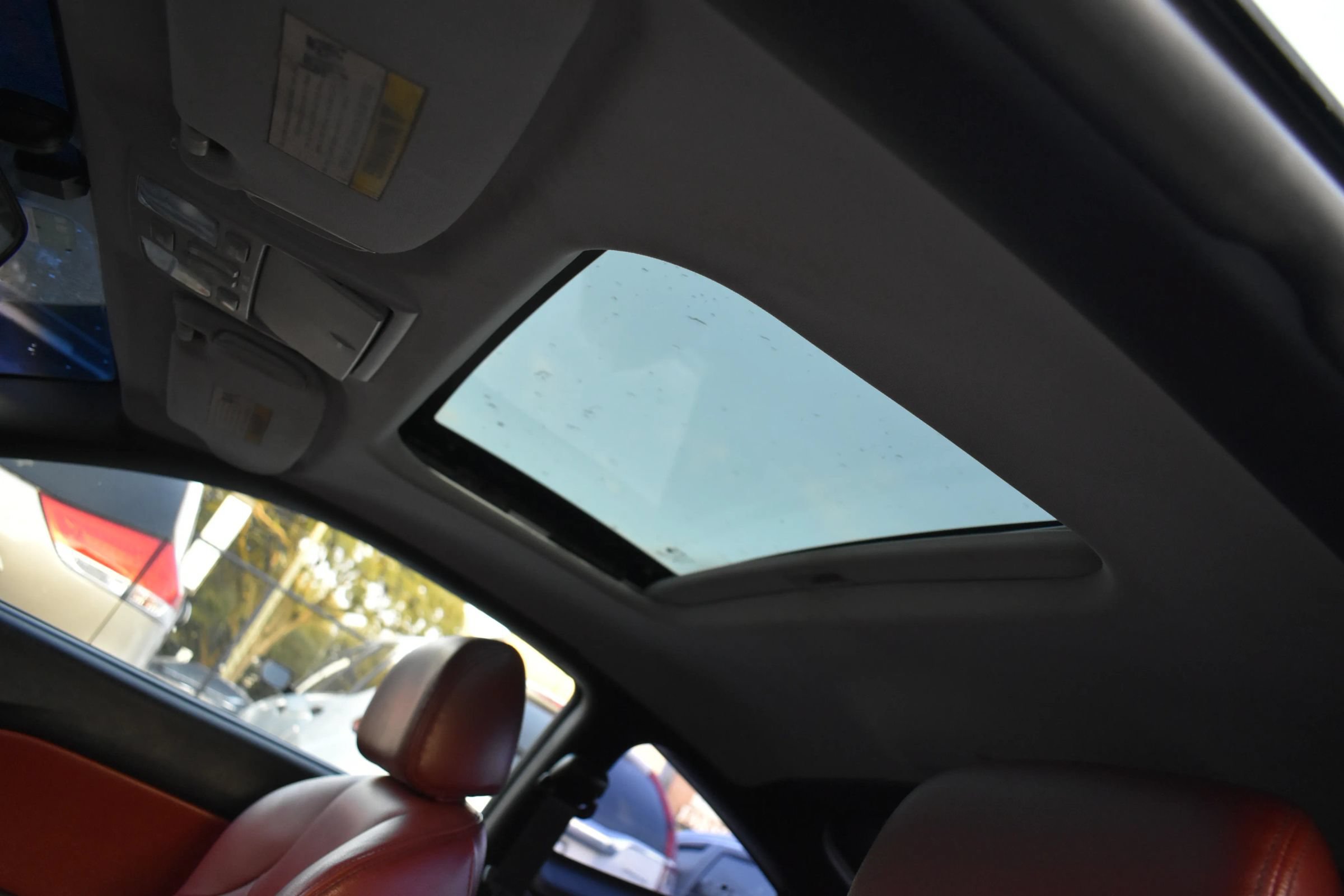Used 2008 Hyundai Tiburon FWD image 11