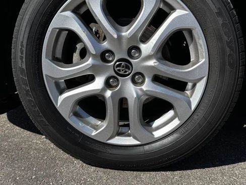 Used 2018 Toyota Yaris iA image 12