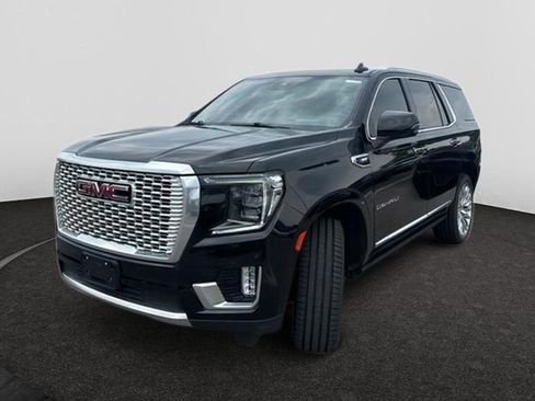 Used 2023 GMC Yukon Denali w/ Denali Reserve Package image 4