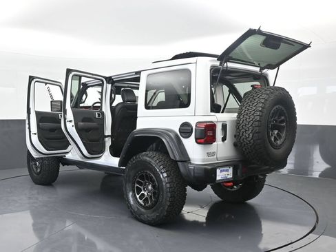 Used 2022 Jeep Wrangler Unlimited Rubicon w/ Xtreme Recon 35" Tire Package AWD/4WD image 82