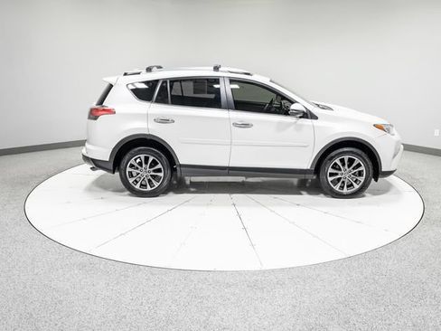 Used 2018 Toyota RAV4 Limited w/ Carpet Mat Package FWD image 8
