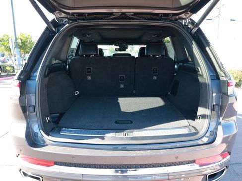 New 2025 Jeep Grand Cherokee Overland image 34