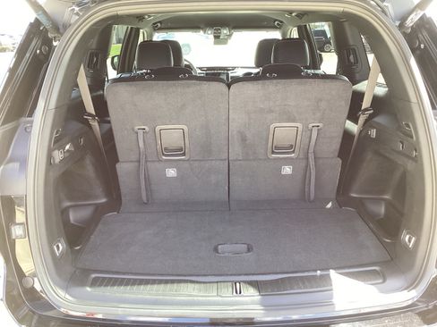 Used 2025 Jeep Grand Cherokee L Laredo RWD image 13