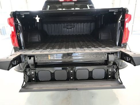 New 2026 Chevrolet Silverado 1500 High Country AWD/4WD image 9