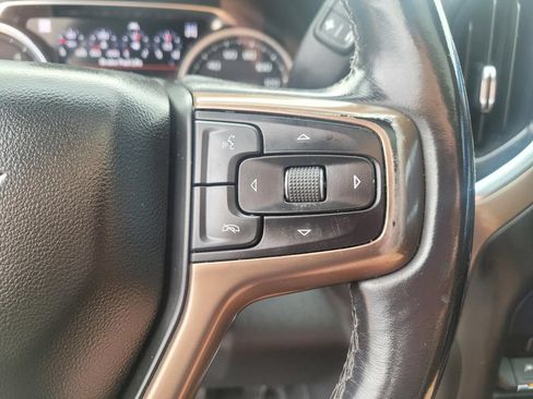 Used 2021 Chevrolet Silverado 1500 High Country w/ Technology Package AWD/4WD image 32