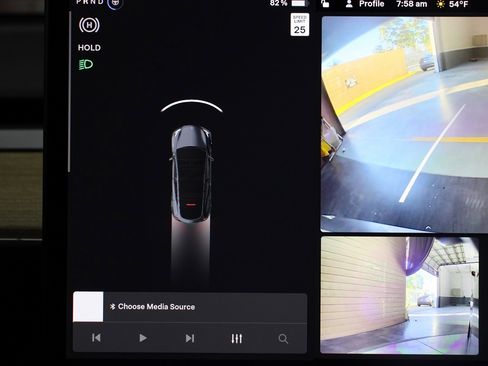 Used 2022 Tesla Model Y Performance image 3