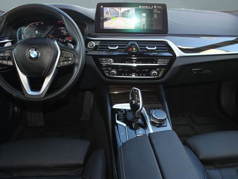 Used 2023 BMW 530i w/ Premium Package image 29