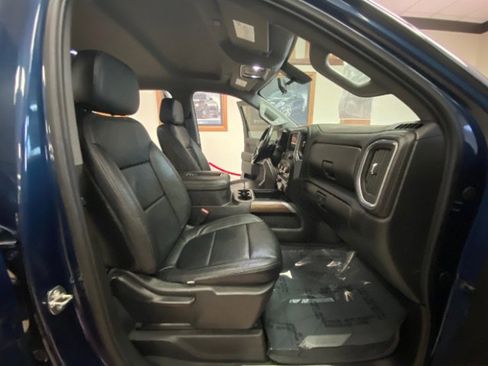 Used 2019 Chevrolet Silverado 1500 RST AWD/4WD image 17