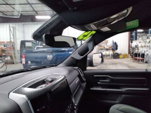 Used 2025 RAM 1500 Big Horn AWD/4WD image 25