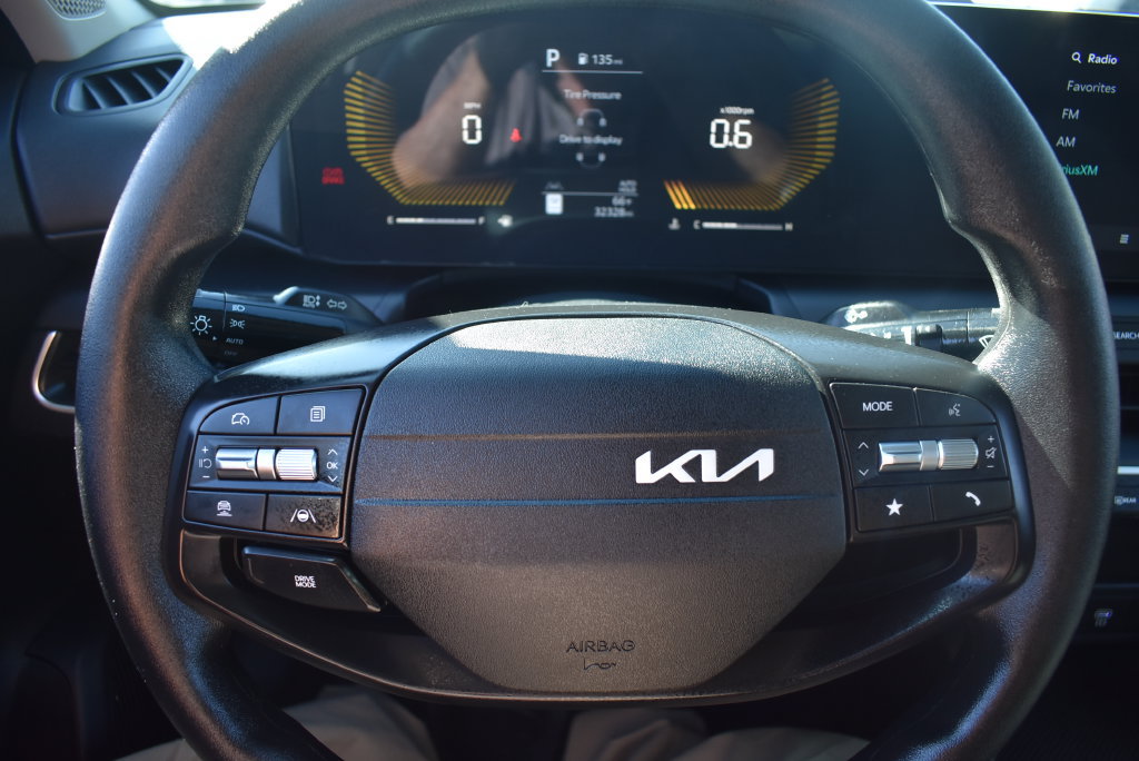 Used 2025 Kia K4 FWD image 23