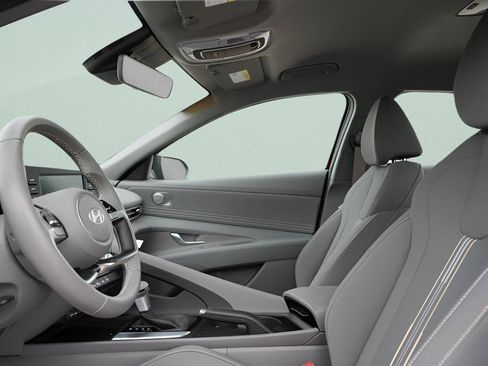 Certified 2025 Hyundai Elantra Sport FWD image 23