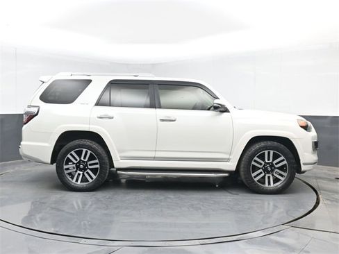 Used 2016 Toyota 4Runner Limited image 5