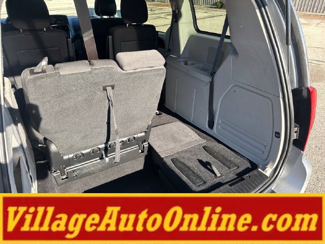 Used 2019 Dodge Grand Caravan SE FWD image 25