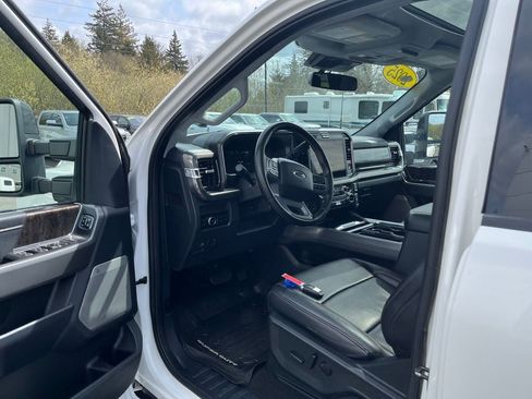 Used 2025 Ford F350 Lariat w/ Lariat Ultimate Package AWD/4WD image 12