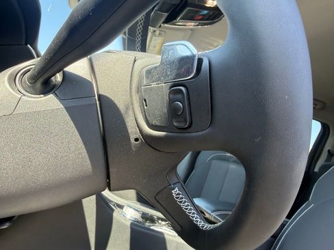 Used 2023 Jeep Grand Cherokee L Laredo AWD/4WD image 9