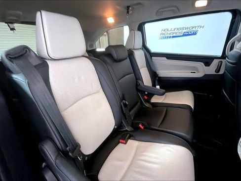 Used 2025 Honda Odyssey Elite image 22