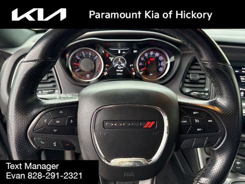 Used 2019 Dodge Challenger R/T image 31