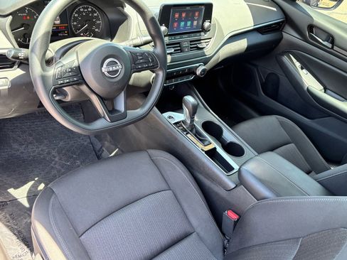 Used 2023 Nissan Altima 2.5 S FWD image 16