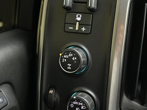 Used 2015 Chevrolet Silverado 1500 LTZ AWD/4WD image 20