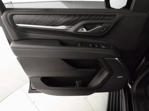 Used 2023 GMC Yukon XL Denali w/ Denali Reserve Package image 10