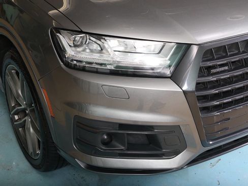 Used 2017 Audi Q7 3.0T Prestige image 9