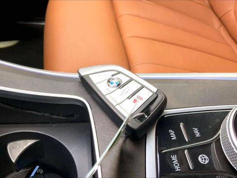 Used 2022 BMW X5 sDrive40i w/ M Sport Package RWD image 14