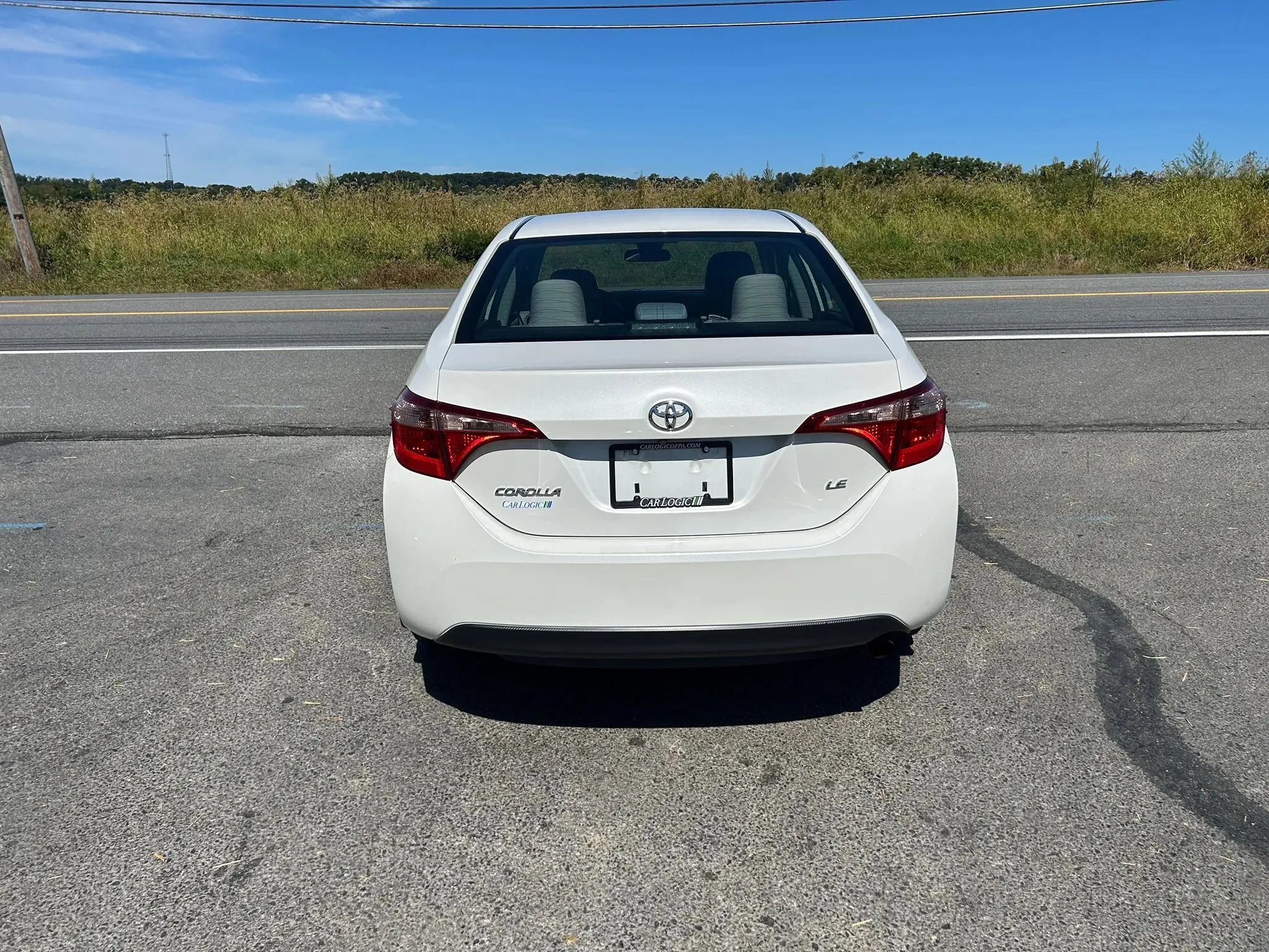 Used 2018 Toyota Corolla LE FWD image 7