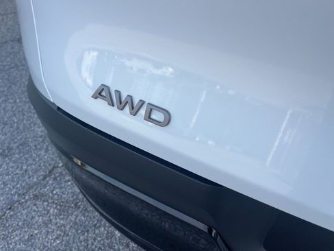 Used 2025 Nissan Murano SV image 27