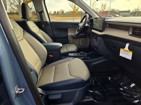 New 2025 Ford Maverick Lariat image 6