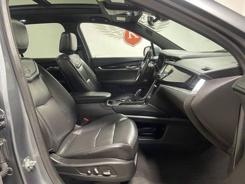 Used 2022 Cadillac XT6 Premium Luxury AWD/4WD image 23