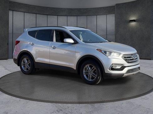 Used 2017 Hyundai Santa Fe Sport FWD image 8