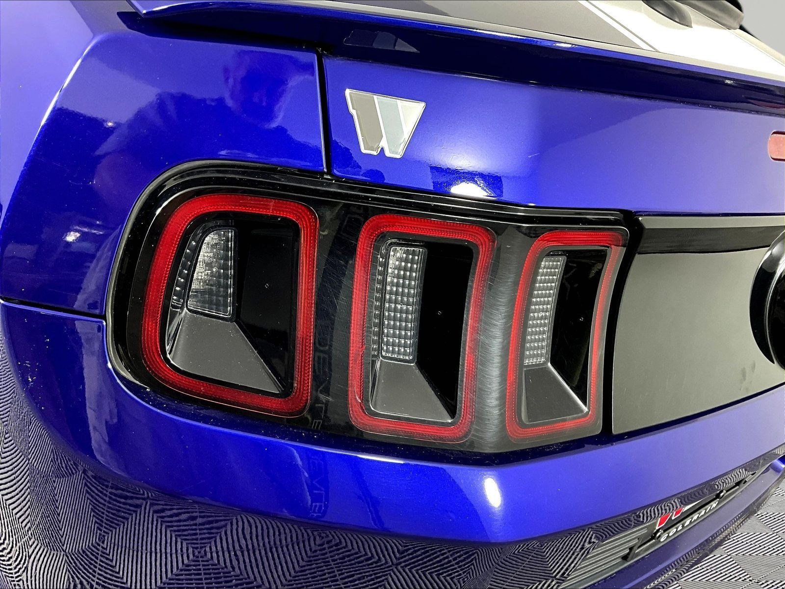 Used 2014 Ford Mustang GT Premium w/ Comfort Package RWD image 21