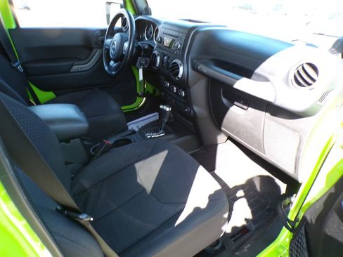 Used 2013 Jeep Wrangler Unlimited Sport AWD/4WD image 14