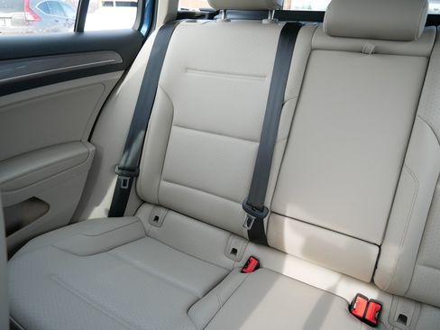 Used 2017 Volkswagen Golf Alltrack SE image 12