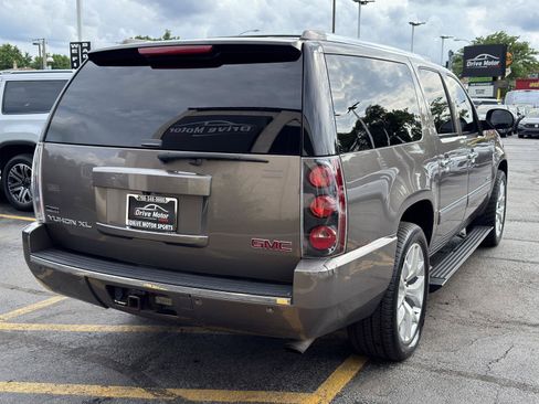 Used 2011 GMC Yukon XL Denali AWD/4WD image 6