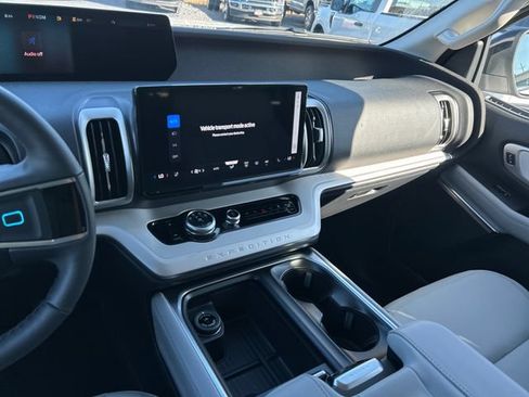 New 2027 Ford Expedition Max Active RWD image 18