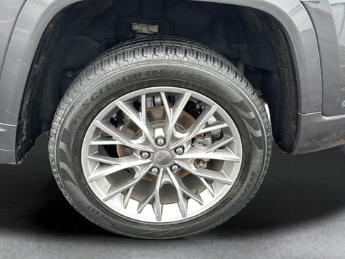 Used 2022 Jeep Grand Cherokee Summit w/ Luxury Tech Group V RWD image 18